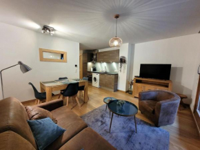 Lumineux Studio Cabine 3* au Centre des Gets avec Balcon et Parking - FR-1-598-58